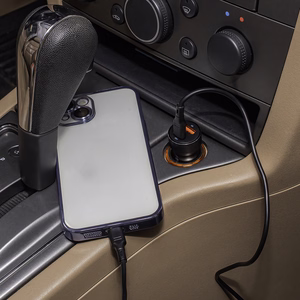 Forever CC-06 PD QC autolaturi 1x USB-C 1x USB 20W musta + USB-C - USB-C -kaapeli 60W