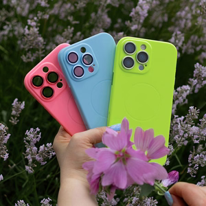 Ultra Trendy Vivid Thin Mag case for iPhone 15 Pro 6,1" blue