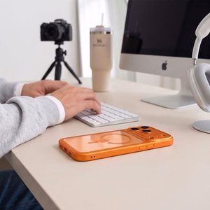 Tech-Protect MagPeak MagSafe CC suojakuori malleille iPhone 18 Pro / 17 Pro, läpinäkyvä oranssi