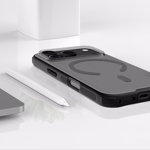 Nillkin Super Frosted Shield Pro MagSafe-yhteensopiva suojakuori iPhone 17 Pro:lle - läpinäkyvä musta