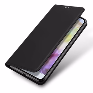 Dux Ducis Skin Pro Suojakuori Samsung Galaxy A36 5G / A56 5G:lle kielekkeella ja korttilokerolla - musta