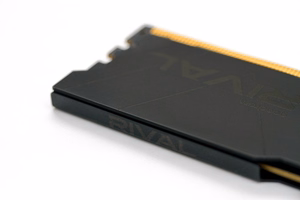 DDR4 2x8GB sarja UDIMM goodram RIVAL syvä musta