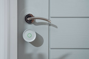 Yale Linus Smart Lock L2 Lite - smart door lock Silver