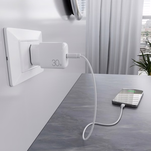 Puro PROLITE 30W USB-C seinälaturi - Valkoinen