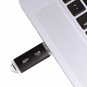 SILICON POWER Blaze B02 USB-muistitikku 16 GB USB Type-A 3.2 Gen 1 (SP016GBUF3B02V1K) musta