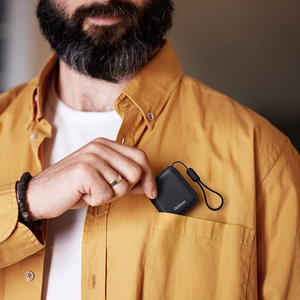 Dudao K22+ erittäin kompakti tehopankki 10000mAh 22.5W USB-C riipuksella / kaapelilla - harmaa