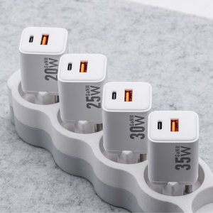 FORCELL F-ENERGY Mini GaN III VT-35C matkalaturi 1 x Type C + 1 x USB A liitännöillä, PD QC4.0 35W valkoinen
