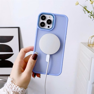 Panssaroitu magneettinen MagSafe Color Matte -suojakuori iPhone 14 Plus:lle - vihreä