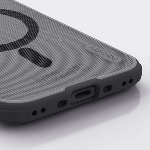 Nillkin Super Frosted Shield Pro MagSafe-yhteensopiva suojakuori iPhone 17 Air:lle - läpinäkyvä musta