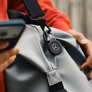 Chipolo LOOP Mercedes – Rechargeable Bluetooth Tracker with Silicone Loop for iOS & Android, Black