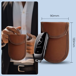 Tech-Protect KLR100 RFID Blocking auton avainsuoja - ruskea