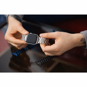 Hihna Apple Watch:lle Forcell F-Design FA10 teräslukko 42 / 44 / 45 / 49 mm hopeinen