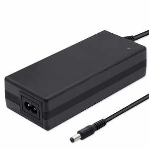 Qoltec 50760 – sähköpyörän akkulaturi, 36 V / 42 V, 2 A, 5.5×2.1 mm liitin