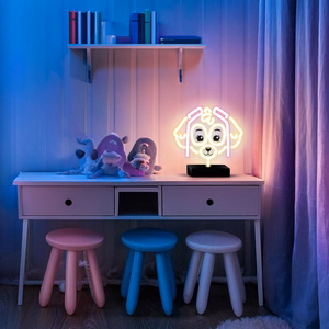 Neon LED jalustalla Paw Patrol - Skye OW-120546