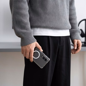 Tech-Protect FlexAir Hybrid MagSafe -suojakuori Samsung Galaxy Z Fold 8 -mallille, läpinäkyvä