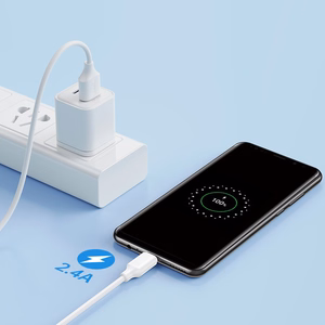Joyroom S-UM018A9 USB – MicroUSB Kaapeli 2,4A 1,0 m, valkoinen