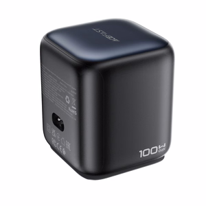 Acefast Z10 GaN 100 W 3 × USB -pöytälaturi sisäänvedettävällä USB-C-kaapelilla ja TFT-näytöllä, musta