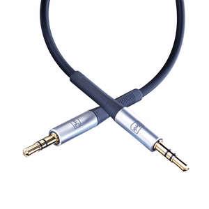 3mk AUX minijack 3,5 mm kaapeli / AUX minijack 3,5 mm