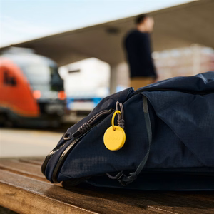 Chipolo POP Bluetooth-paikannin vaihdettavalla paristolla iOS- ja Android-laitteille, keltainen
