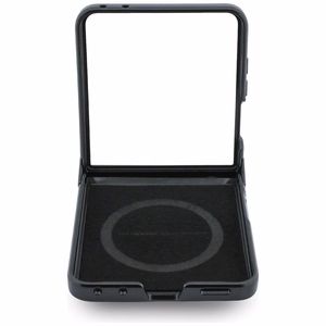 Musta BMW M Leather Perforated Tricolor Stripe Metal Logos -suojakuori MagSafe-tuella Samsung Galaxy Z Flip8 -puhelimelle