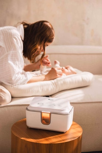 Momini kosteuspyyhkeiden lämmitin WarmWipes