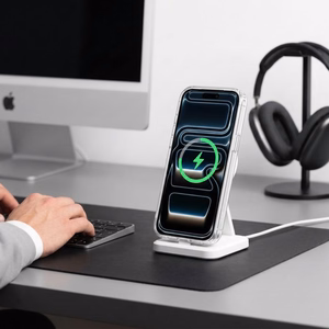 Tech-Protect MagStand MagSafe CC suojakuori malleille iPhone 18 Pro / 17 Pro, läpinäkyvä