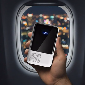 Varavirtalähde 20 000mAh, 2x USB, 1x USB-C 22,5W, QC4+, LCD-näyttö, valkoinen