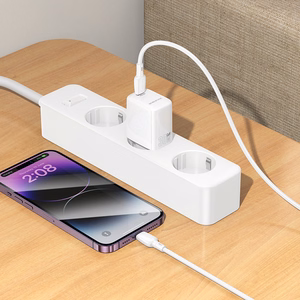 Borofone Wall charger BN28 Fuente - Type C - PD 30W with Type C to Lightning cable white