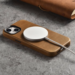iCarer Öljyvaha Premium Nahkakotelo iPhone 14 Plus Magneettinen nahkakotelo MagSafe ruskea (WMI14220703-TN)