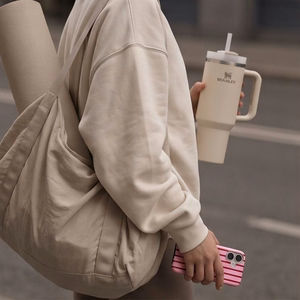 Tech-Protect Lamano MagSafe  iPhone 17 kuori, punainen-vaaleanpunainen
