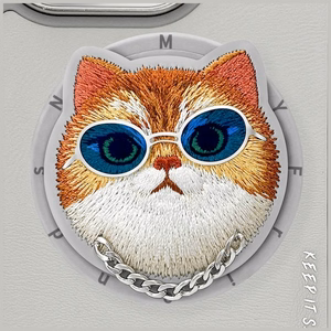 Nimmy Glasses Cool Cat MagSafe Suojakuori iPhone 16 Pro:lle - harmaa