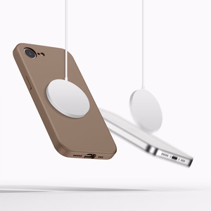 Tech-Protect Silicone MagSafe suojakuori iPhone 16e / 17e:lle ruskea