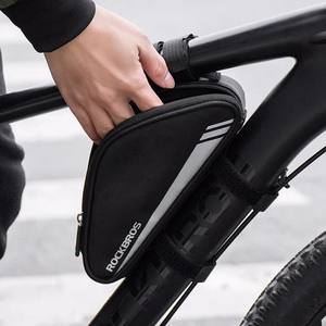 Rockbros B55-BK pyörälaukku runkoon 0.7 l - musta