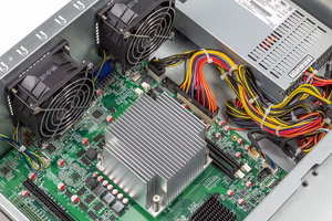 Tietovarennuspalvelin 16xHDD 3,5 tuumaa, 3U 19 tuumaa räkki G3900, 4 Gt RAM, 128 Gt M2