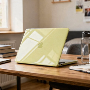 Tech-Protect Softshell -suojakuori MacBook Neo 13" 2026 -mallille, läpinäkyvä