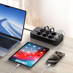 Tech-Protect PC6X6 Jatkojohto 6 Pistoketta 240V + 3xUSB-A + 3xUSB-C 200cm Musta