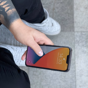 Wozinsky Full Glue Tempered Glass erittäin kestävä koko näytön peittävä kehyksellinen karkaistu lasi, suojakuoren kanssa yhteensopiva, Apple iPhone 11 Pro / iPhone XS / iPhone X -puhelimille – musta