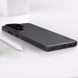 Nillkin Super Frosted Shield Pro magneettinen MagSafe yhteensopiva suojakuori Samsung Galaxy S26 Ultra:lle musta