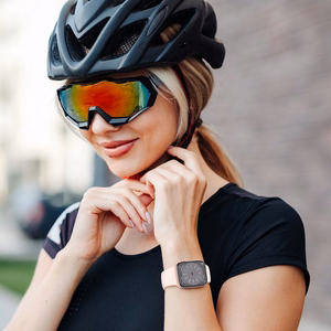 Tech-Protect Silikoninen Hihna Apple Watch 4/5/6/7/8/9/SE/Ultra 1/2 (42/44/45/49 mm) pähkinänruskea