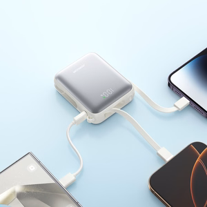 Joyroom JR-PBF27 10000mAh 22.5W tehopankki sisäänrakennetuilla USB-C- ja Lightning-kaapeleilla - valkoinen