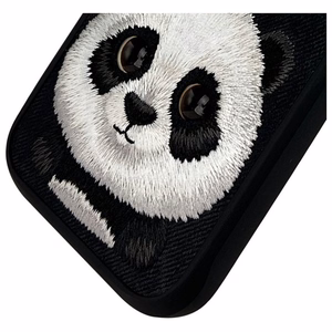 NIMMY Suojakuori BIG EYED PET 2.0 Panda iPhone 16 Pro:lle musta