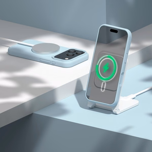 Etteri Silikoninen Mag Suojakuori iPhone 17 Pro / iPhone 18 Pro:lle vaaleansininen