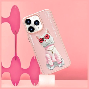 NIMMY Suojakuori GLASSES COOL CAT iPhone 15 Pro:lle vaaleanpunainen