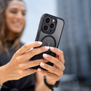 Full Matte Mag Cover-suojakuori mallille iPhone 17 Pro / 18 Pro, MagSafe-yhteensopiva – musta