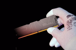 DDR4 2x8GB sarja UDIMM goodram RIVAL syvä musta