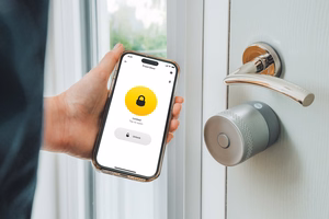 Yale Linus Smart Lock L2 Lite - smart door lock Silver