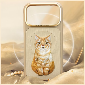 Nimmy Lucky Fashion Cat MagSafe Suojakuori iPhone 17 Pro ruskea