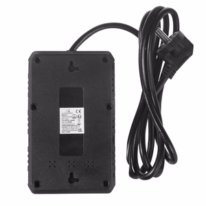 Maclean MCE392 B – jatkojohto pistorasioilla, 4 pistorasiaa + 3×USB, 110–240 V AC, 50/60 Hz, 2,1 A, enintään 2500 W, 1,5 m, musta