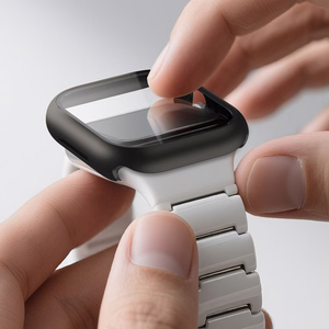 AmazingThing Radix Karkaistu lasi -näytönsuoja kotelolla Apple Watch Series 11 42mm:lle - musta