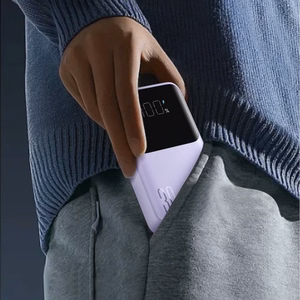 Joyroom JR-PBC07 20000mAh 30W mini-virtapankki USB-C- ja Lightning-kaapeleilla - violetti